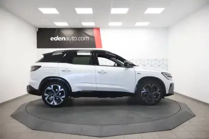 Photo 13 Renault Austral  E-Tech full hybrid 200 GSR2