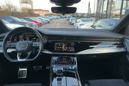 Photo 74 Audi Q8  55 TFSI e 381 Tiptronic 8 Quattro