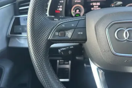 Photo 44 Audi Q8  55 TFSI e 381 Tiptronic 8 Quattro