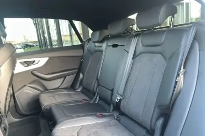 Photo 36 Audi Q8  55 TFSI e 381 Tiptronic 8 Quattro