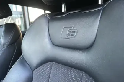 Photo 23 Audi Q8  55 TFSI e 381 Tiptronic 8 Quattro