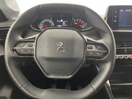 Photo 54 Peugeot 208  PureTech 100 S&S BVM6