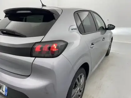 Photo 62 Peugeot 208  PureTech 100 S&S BVM6