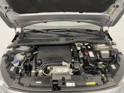 Photo 84 Peugeot 208  PureTech 100 S&S BVM6