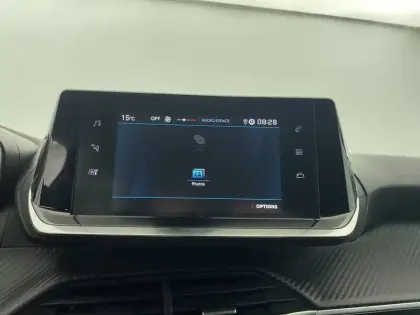 Photo 83 Peugeot 208  PureTech 100 S&S BVM6