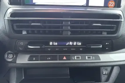 Photo 21 Peugeot Expert Gén. III Ph2 Tech Edition 4