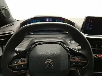 Photo 16 Peugeot 2008  Electrique 136 ch