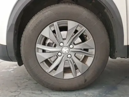 Photo 14 Peugeot 2008  Electrique 136 ch