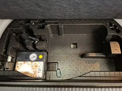 Photo 9 Peugeot 2008  Electrique 136 ch