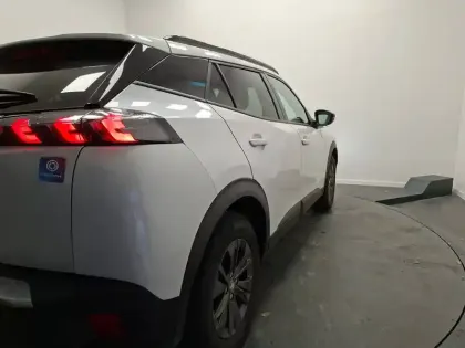 Photo 30 Peugeot 2008  Electrique 136 ch