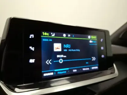 Photo 20 Peugeot 2008  Electrique 136 ch