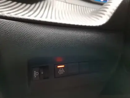 Photo 19 Peugeot 2008  Electrique 136 ch