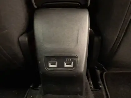 Photo 34 Peugeot 2008  Electrique 136 ch