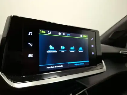 Photo 25 Peugeot 2008  Electrique 136 ch