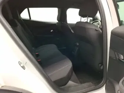 Photo 32 Peugeot 2008  Electrique 136 ch