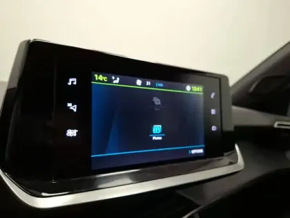 Photo 23 Peugeot 2008  Electrique 136 ch