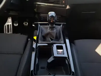 Photo 79 Opel Astra  1.2 Turbo 130 ch BVM6