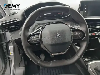 Photo 70 Peugeot 2008  PureTech 100 S&S BVM6