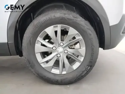 Photo 47 Peugeot 2008  PureTech 100 S&S BVM6