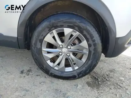 Photo 10 Peugeot 2008  PureTech 100 S&S BVM6