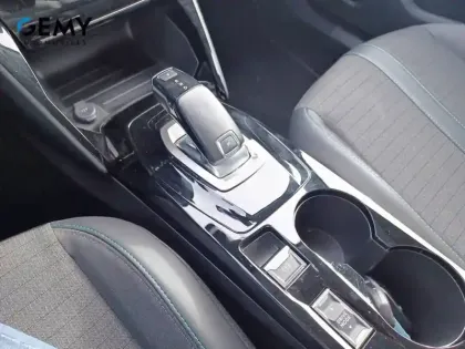 Photo 13 Peugeot 2008  PureTech 130 S&S EAT8