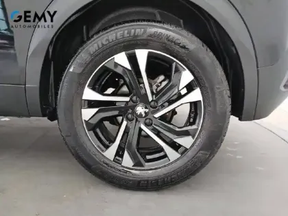 Photo 69 Peugeot 2008  PureTech 130 S&S EAT8