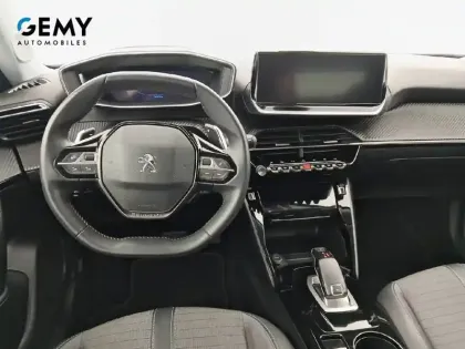 Photo 66 Peugeot 2008  PureTech 130 S&S EAT8