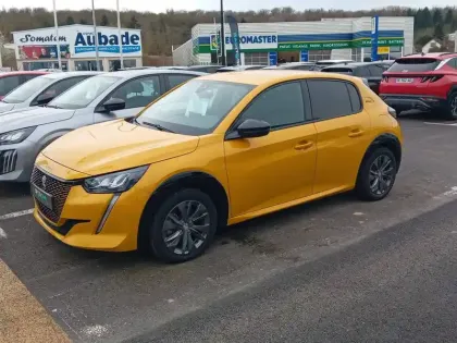 Photo 40 Peugeot 208  Electrique 50 kWh 136ch