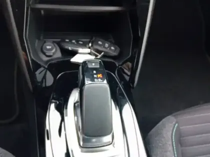 Photo 12 Peugeot 208  Electrique 50 kWh 136ch