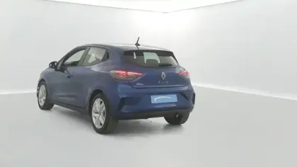 Photo 61 Renault Clio  E-Tech full hybrid 145
