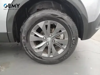 Photo 10 Peugeot 2008  PureTech 130 S&S BVM6