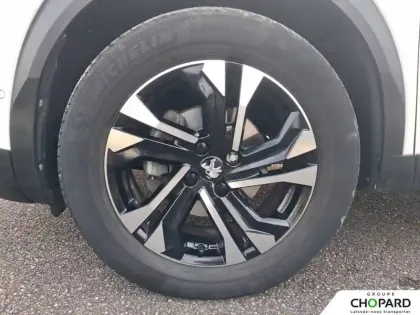 Photo 11 Peugeot 2008  PureTech 130 S&S EAT8