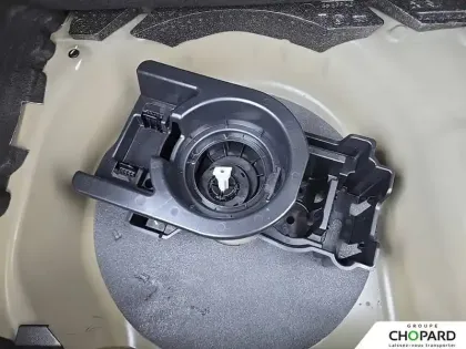 Photo 28 Peugeot 208  Hybrid 100 e-DCS6