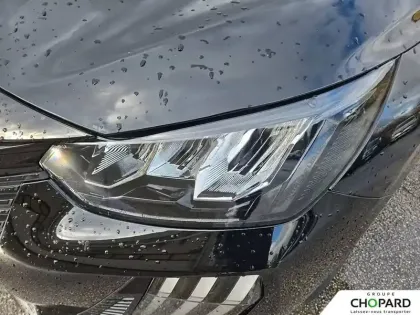 Photo 26 Peugeot 208  Hybrid 100 e-DCS6