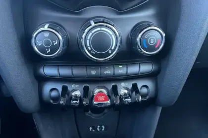 Photo 19 Mini Mini Hatch 5 Portes One 102 ch BVA7