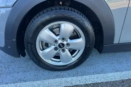 Photo 8 Mini Mini Hatch 5 Portes One 102 ch BVA7