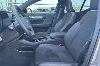 Photo 9 Volvo Xc40  B3 163 ch DCT7