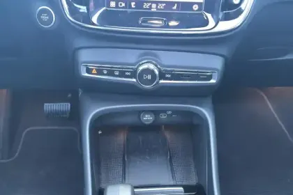 Photo 19 Volvo Xc40  B3 163 ch DCT7