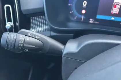 Photo 27 Volvo Xc40  B3 163 ch DCT7