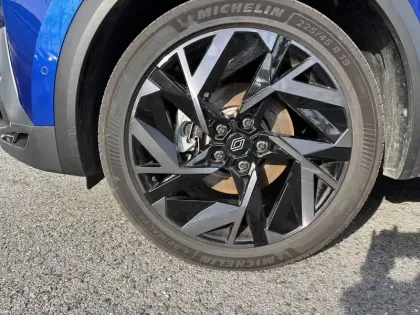 Photo 11 Renault Captur  E-Tech full hybrid 145 ch