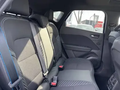 Photo 16 Renault Captur  E-Tech full hybrid 145 ch