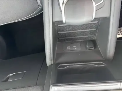 Photo 77 Renault Captur  E-Tech full hybrid 145 ch