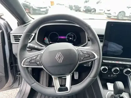 Photo 15 Renault Clio  E-Tech full hybrid 145 ch GSR2