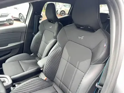 Photo 27 Renault Clio  E-Tech full hybrid 145 ch GSR2