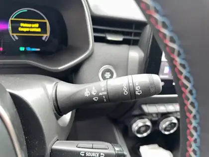 Photo 20 Renault Clio  E-Tech full hybrid 145 ch GSR2