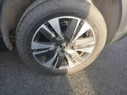 Photo 18 Peugeot 2008  PureTech 130ch S&S BVM6