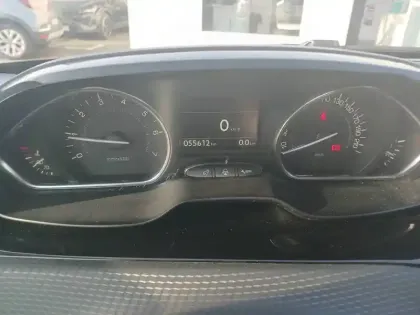 Photo 11 Peugeot 2008  PureTech 130ch S&S BVM6