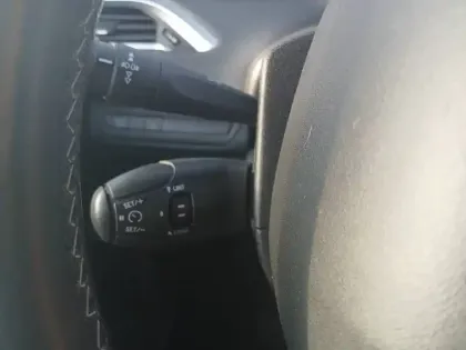 Photo 15 Peugeot 2008  PureTech 130ch S&S BVM6