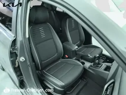 Photo 8 Kia Rio  1.0 T-GDi 100 ch BVM6 GT-Line Premium