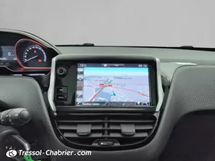 Photo 20 Peugeot 2008  1.2 PureTech 110ch S&S BVM5 Allure